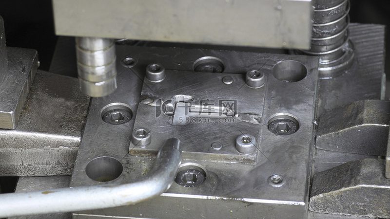 橡胶模具尺寸测量：精准掌控，品质保障