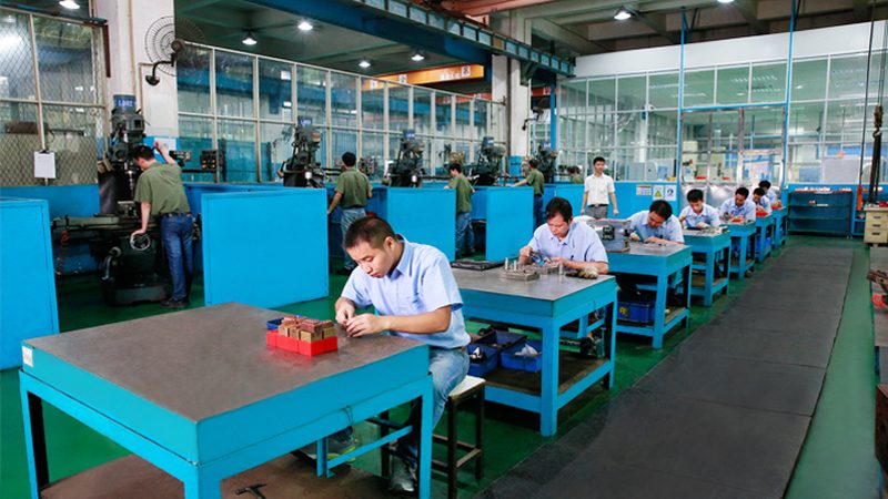 精密高速冲压模具：揭秘其核心技术与关键要素**